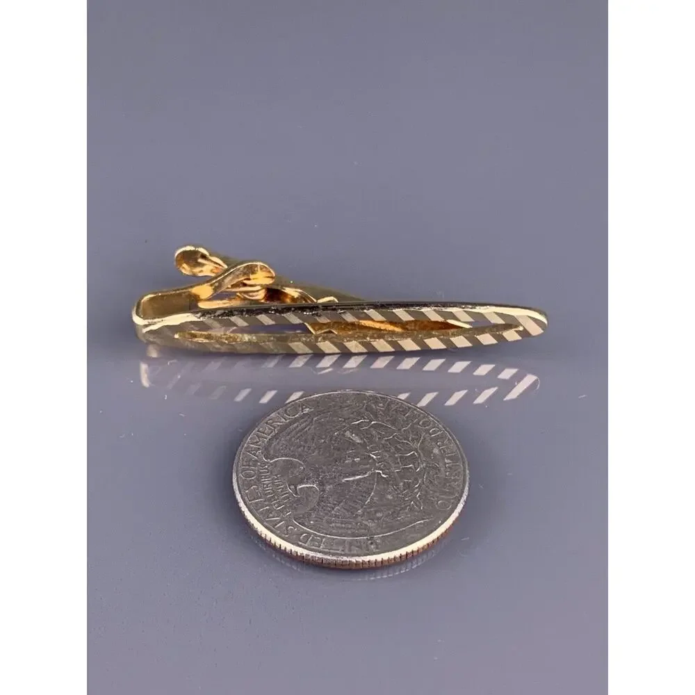 Oval Diagonal Cut Lines Tie Clip Bar Gold Plated Open Simple Karatclad Swank VTG